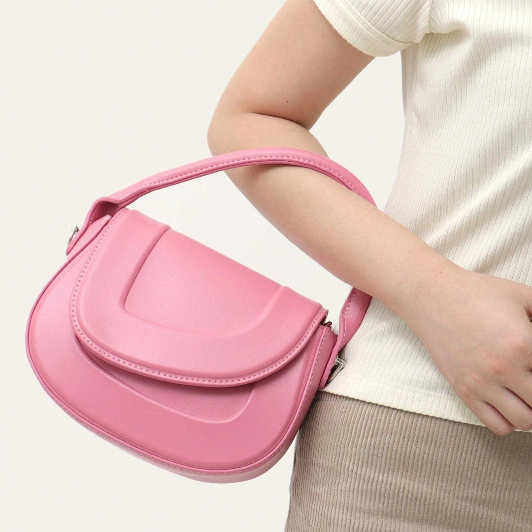 Ava – Stylish Minimalist Designer Saddle Bags