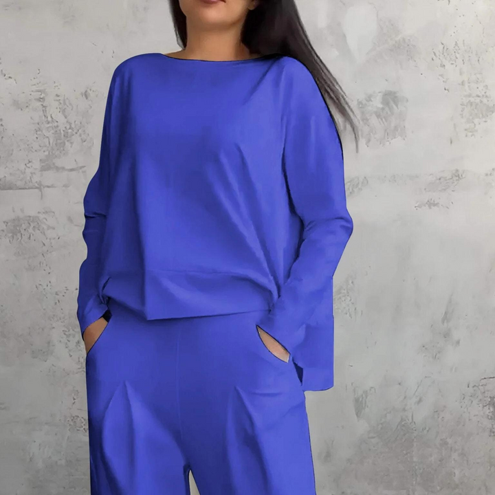 Amanda™ | Comfortable two-piece set with round neckline