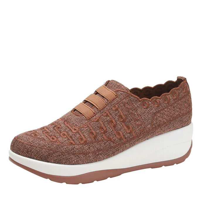 Signature Stretch-Fit Comfort Sneaker
