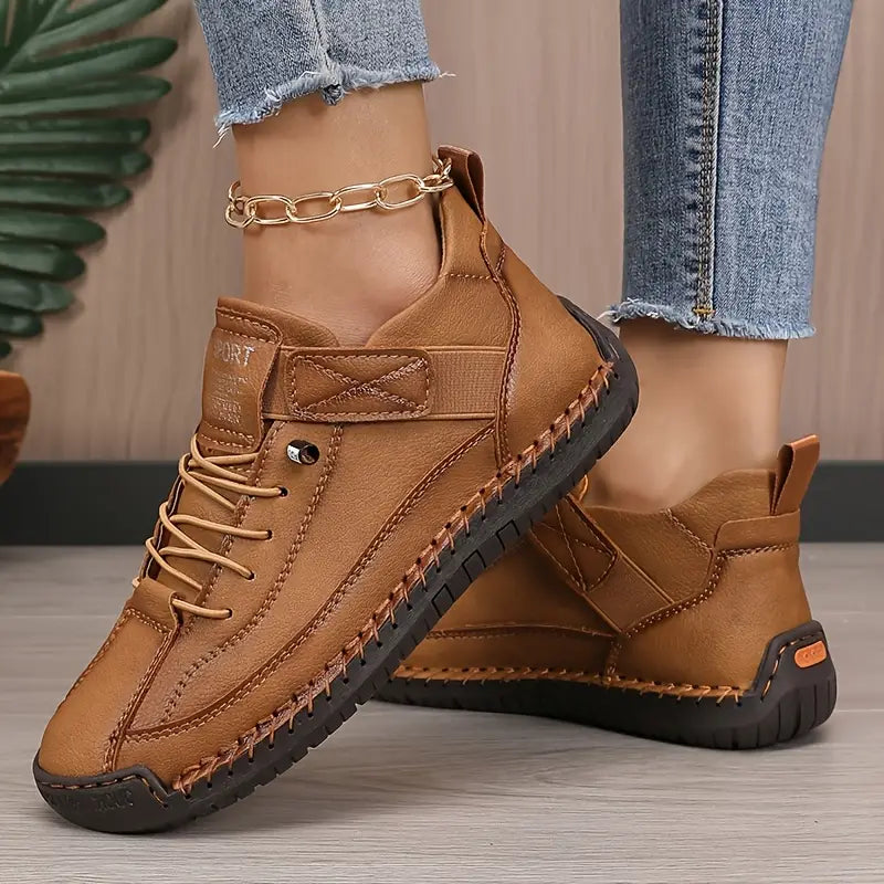 Margaret – Comfortable, Supportive Sneakers