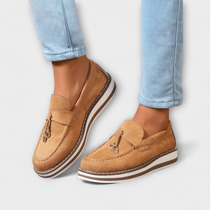 Isabella – Elegant Round Toe Loafers