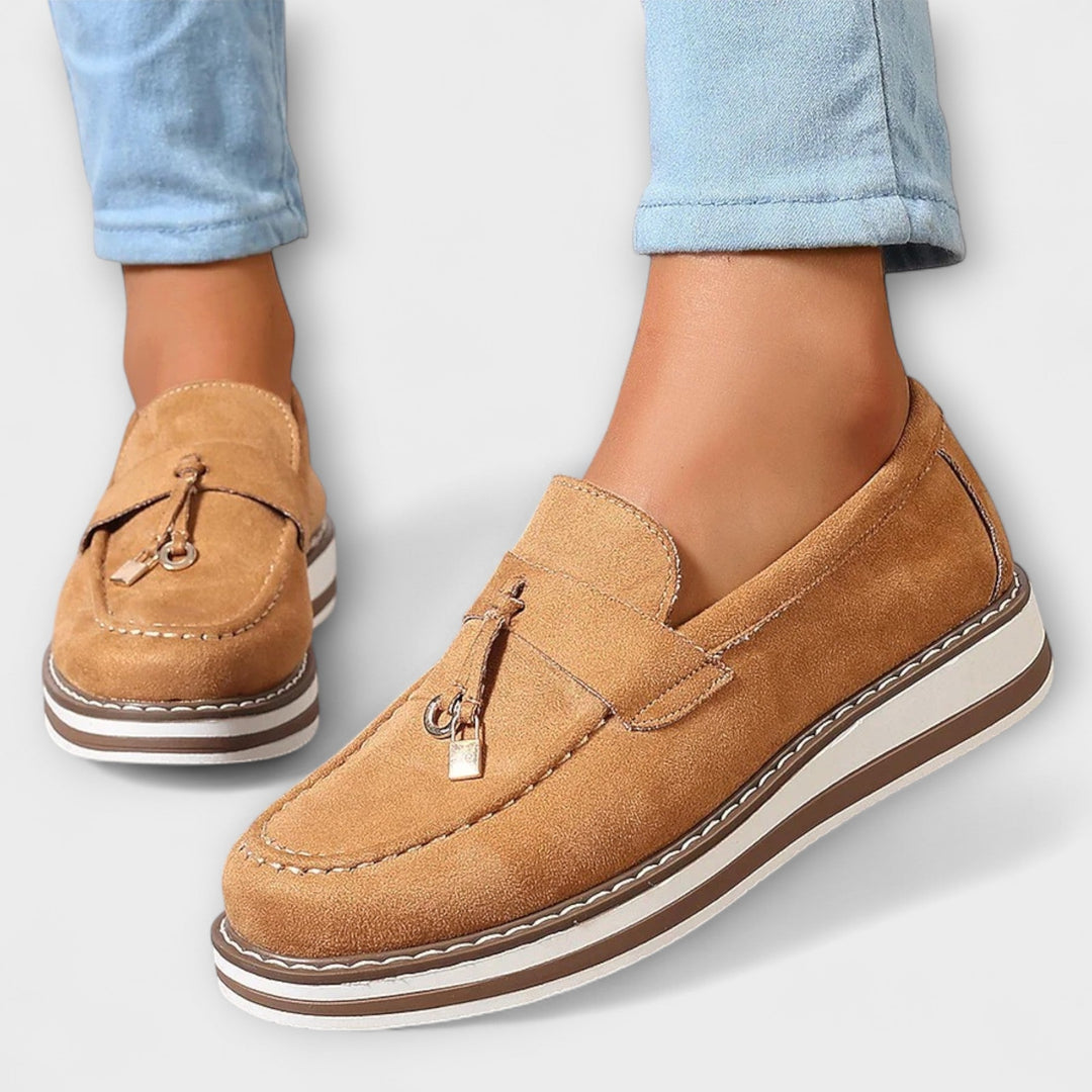 Isabella – Elegant Round Toe Loafers