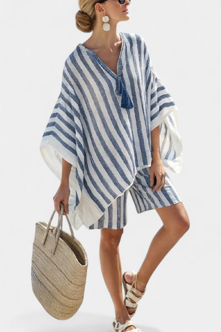 Set of striped Nancy with oversized blouse and elegant shorts