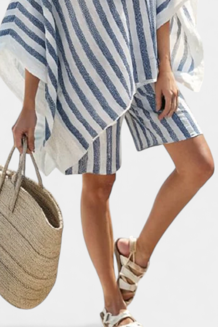 Set of striped Nancy with oversized blouse and elegant shorts