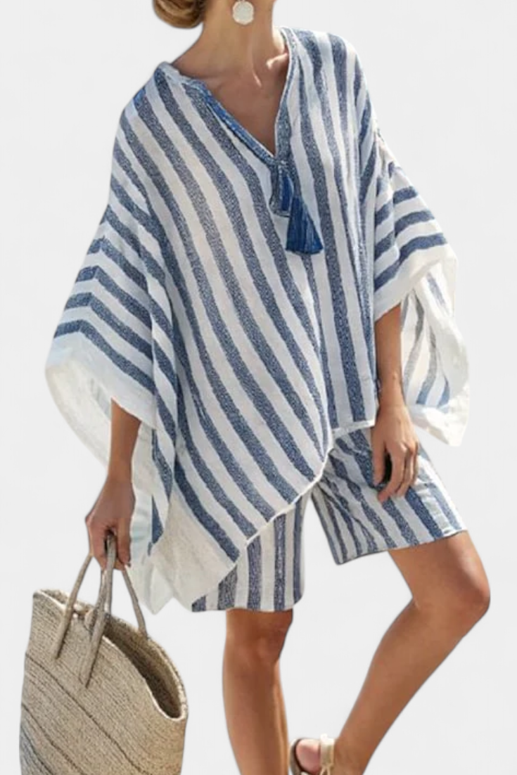 Set of striped Nancy with oversized blouse and elegant shorts